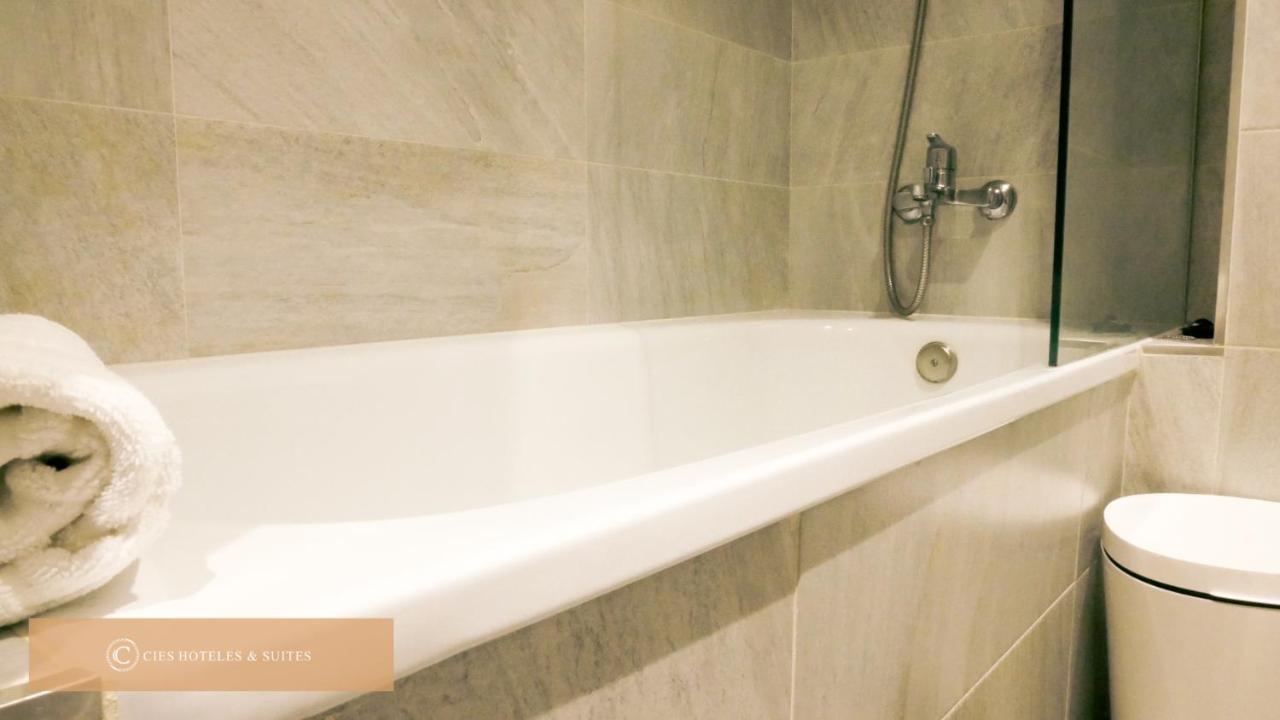 Cíes Suites García Barbón 42 - Flats with Hotel Services Vigo Exterior foto